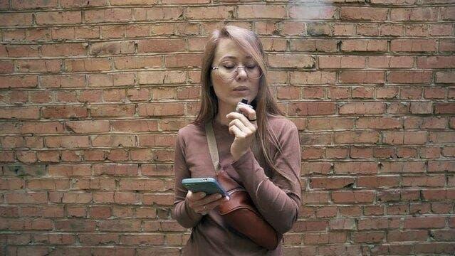 E-papierosy praktyczny przewodnik zakupowy z recenzją 60 e papieros i porównaniem popularnych modeli