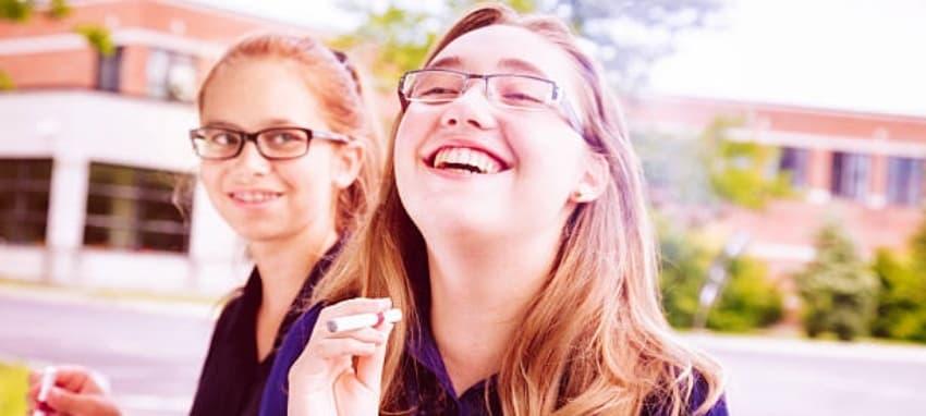 vape girl poradnik stylu i bezpiecznego wapowania dla kobiet, modne akcesoria i praktyczne porady