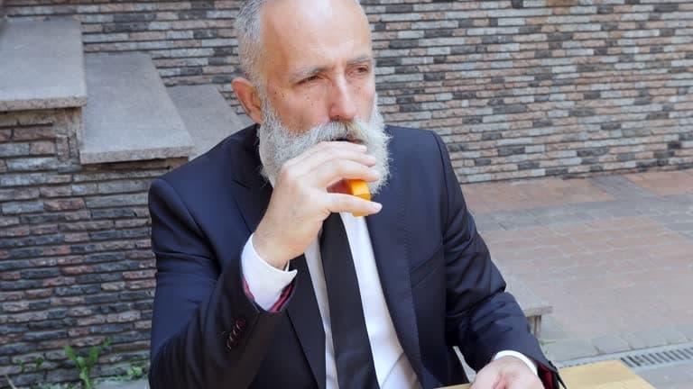 Recenzja i porównanie IBvape E-Zigarette i smok t priv 2 - który model wygra pod względem smaku i żywotności baterii