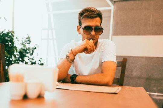 Jak wybrać e-papierosy jednorazowe praktyczne porady dotyczące zakupu, smaków i bezpieczeństwa