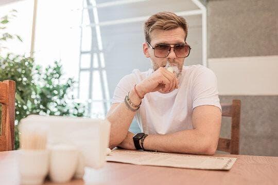 Recenzja puff i aegis pod oraz praktyczny przewodnik puff dla początkujących użytkowników